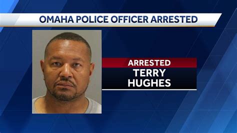 omaha police officer arrested